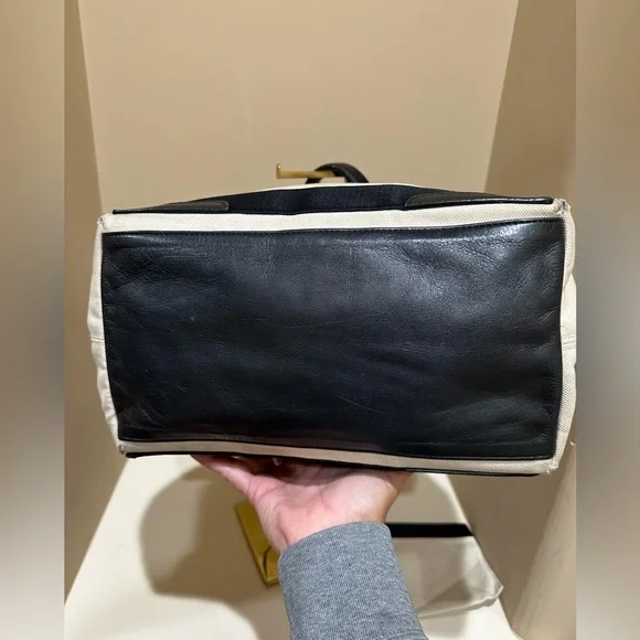 Balenciaga Cabas Black Tote w/pouch - Picture 7 of 14